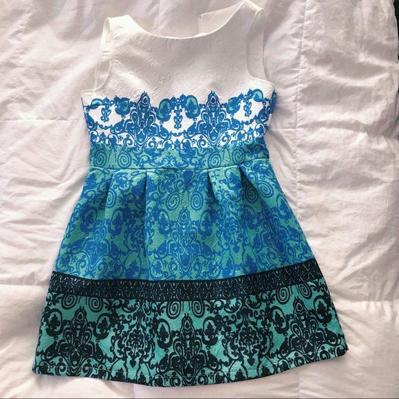 Semi Formal Dress - Picture 4 of 5